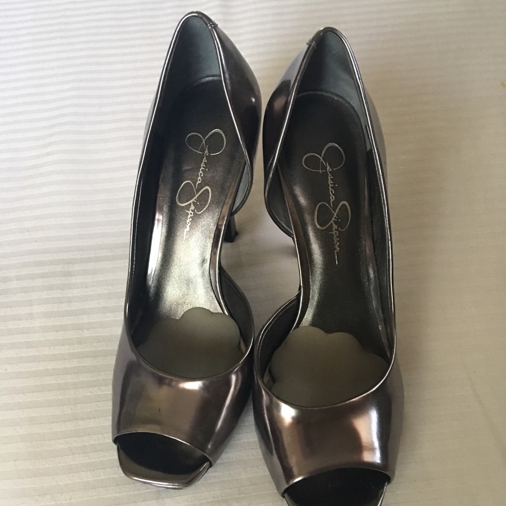 ☀️Host Pick☀️ Jessica Simpson metallic shoes